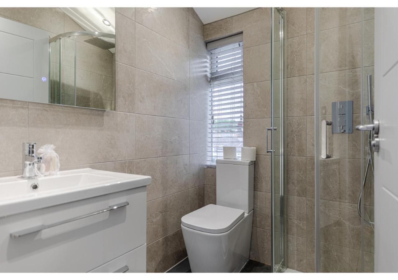 Cozy And Stylish 2 Bedroom Flat In Greater Λονδίνο Εξωτερικό φωτογραφία