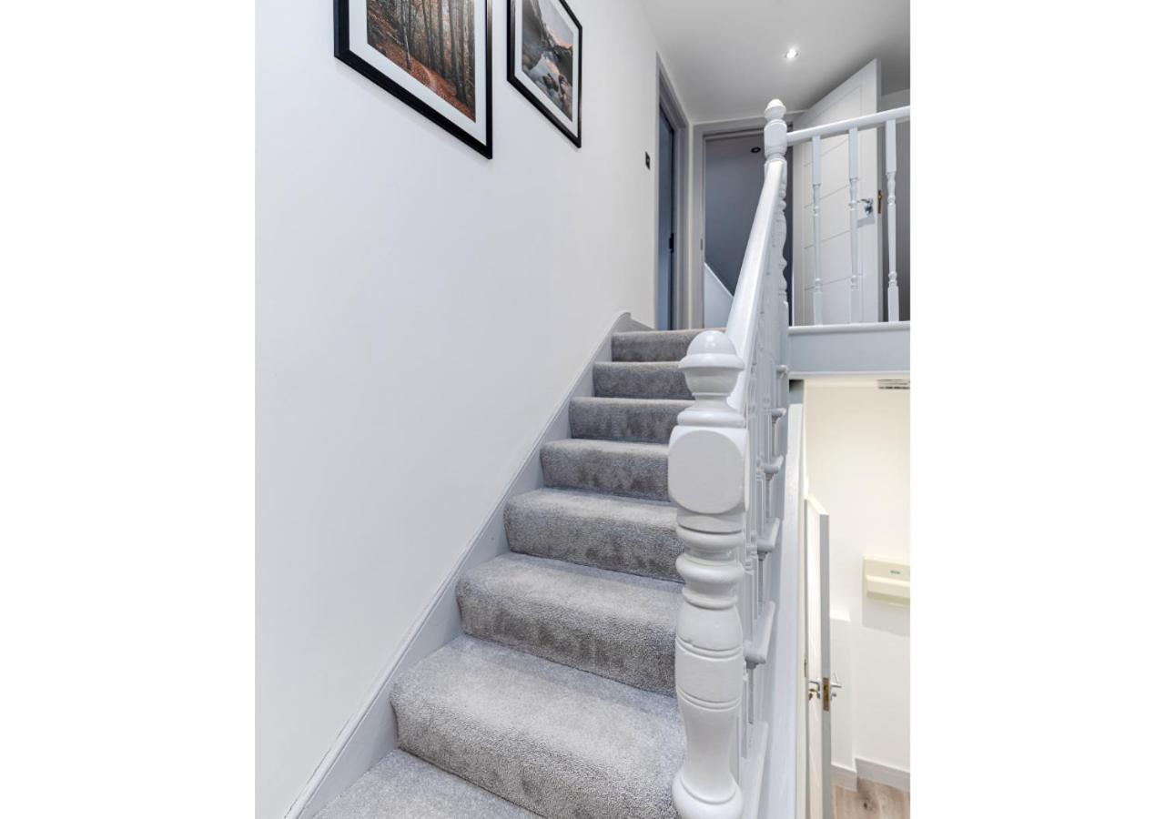 Cozy And Stylish 2 Bedroom Flat In Greater Λονδίνο Εξωτερικό φωτογραφία